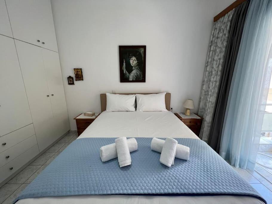 Local Apt Near City Lights 2 이라클리온 외부 사진