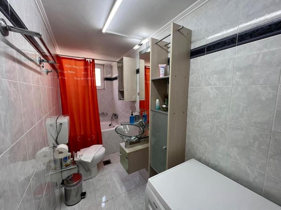 Local Apt Near City Lights 2 이라클리온 외부 사진